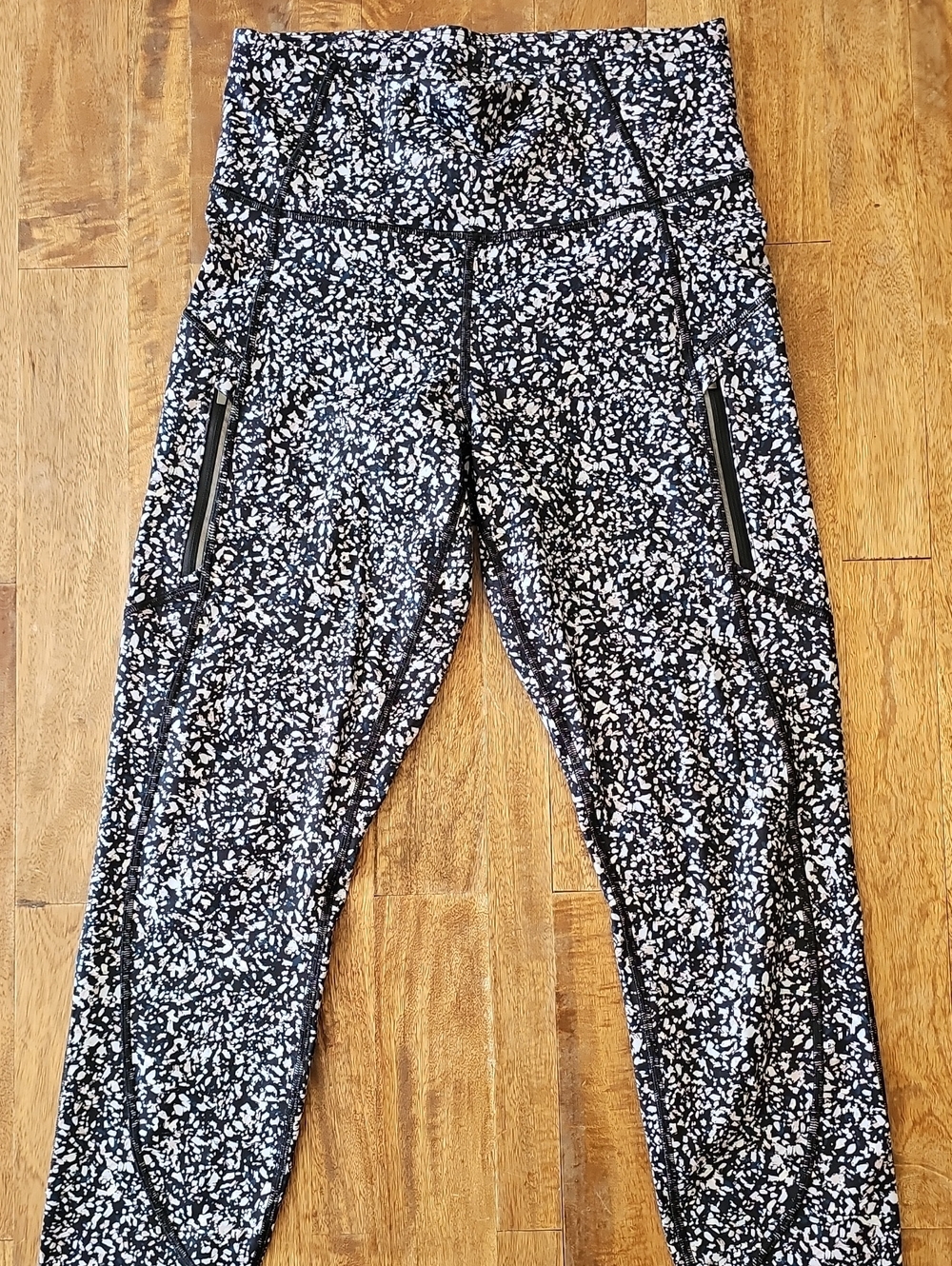 Athleta Rainier Tight - Small